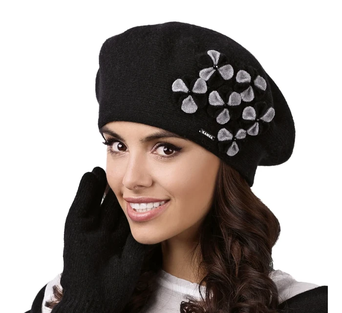 Kamea Gorycja barva: černá