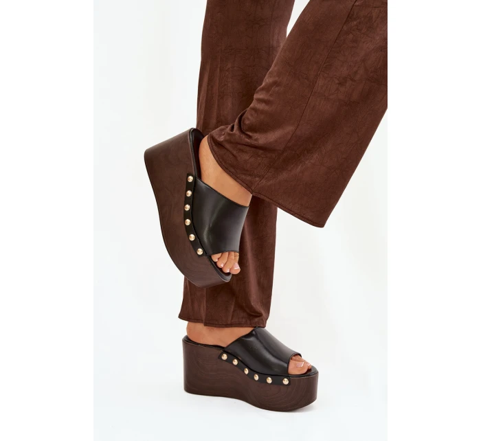 Dámské pantofle na platformě s cvočky černé Mareline