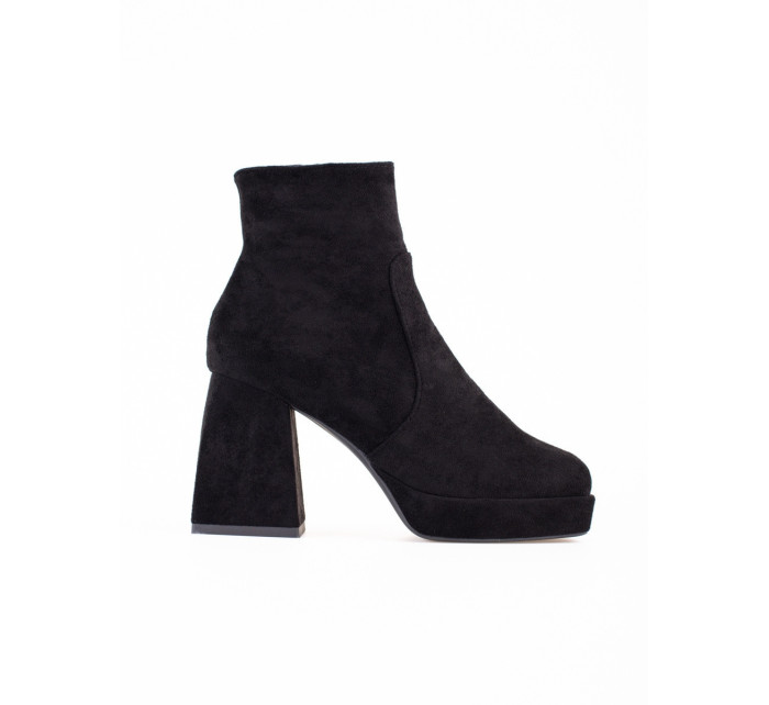 Moderní  kotníčkové boty dámské černé na širokém podpatku