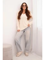 Svetr dámský z měkké pleteniny s dekoltem do V ecru Svetr dámský z měkké pleteniny s dekoltem do V ecru