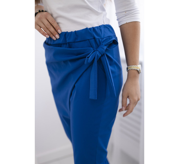 Kalhoty zavazované s asymetrickým předním dílem chrpově modrá
