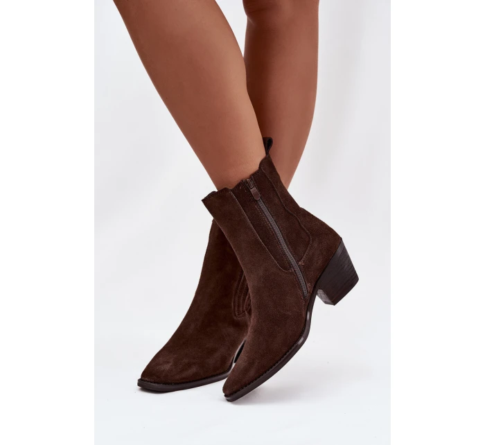Semišové dámské boty na podpatku zateplené hnědé model 21747763 - Boto Semišové dámské boty na podpatku zateplené hnědé model 21747763 - Boto