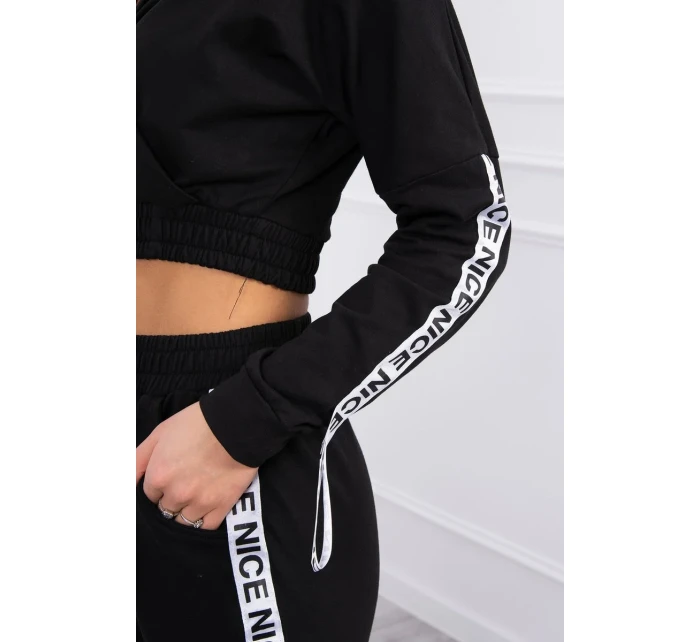 Sada s ozdobnými stuhami černé barvy