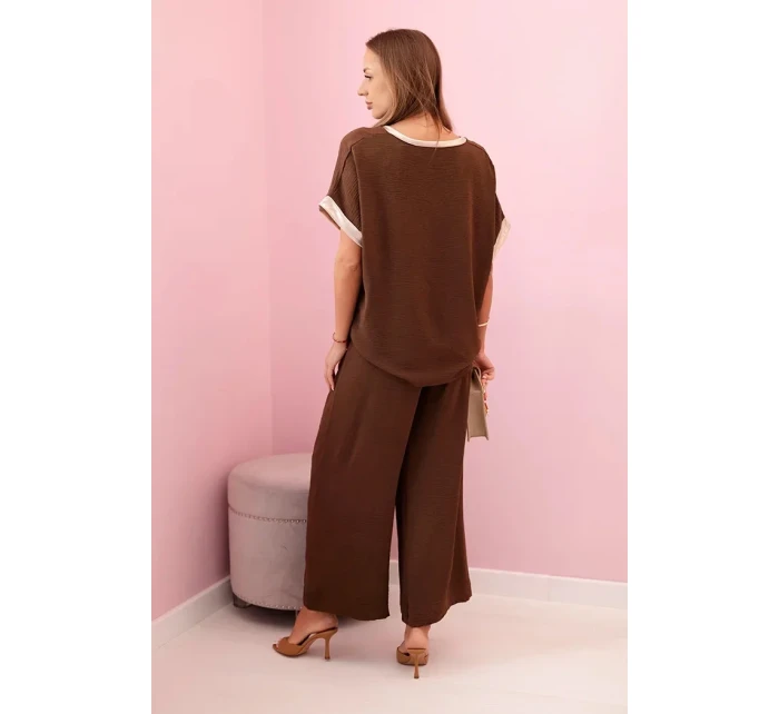 Viskózový komplet se zlatým lemováním hnědý