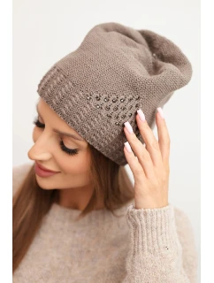 Dámská zimní čepice z vlny s ozdobným pletením a kamínky K449 mocca