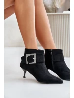 Dámské botky na jehlovém podpatku s ozdobnou sponou černé model 21671085 - Boto