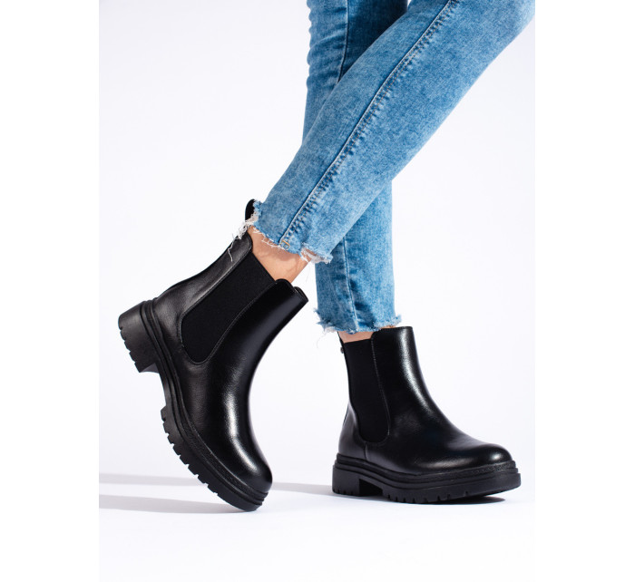 Trendy dámské  kotníčkové boty černé platforma