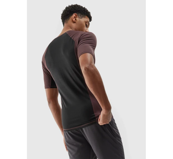 Pánské sportovní rychleschnoucí tričko 4F - hnědé Pánské sportovní rychleschnoucí tričko 4F - hnědé