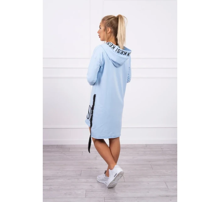 Šaty s kapucí a potiskem modré Šaty s kapucí a potiskem modré