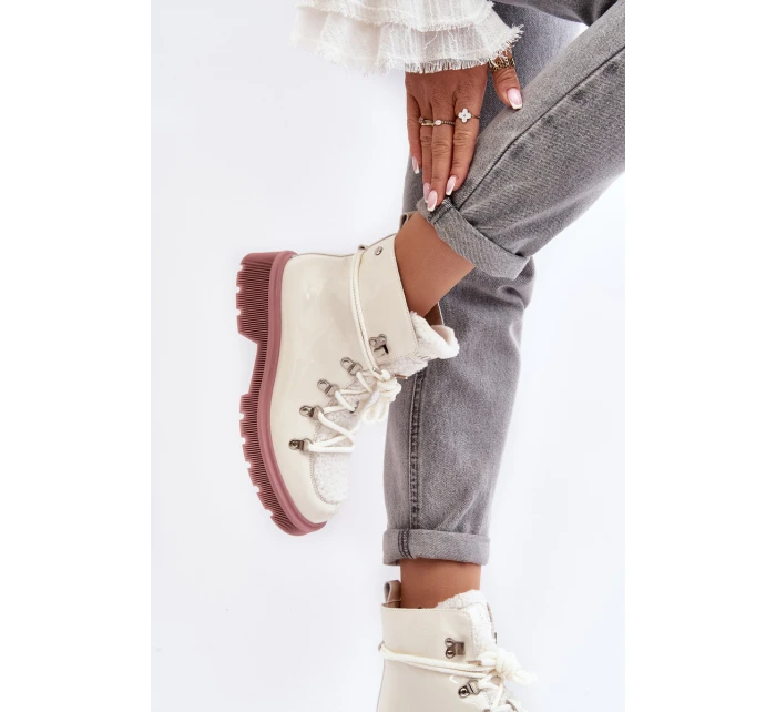 Kožené lesklé boty Trapery Dámské model 21639054 Bílé - Goe