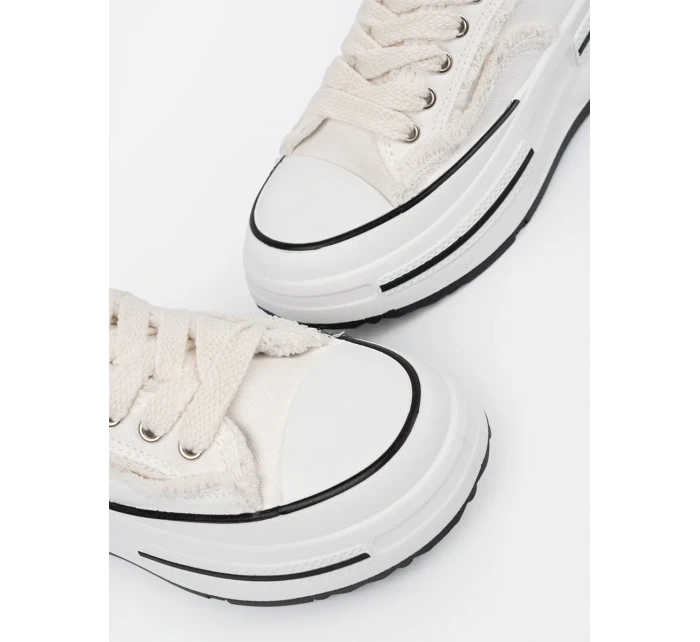 Zajímavé dámské  tenisky bílé platforma