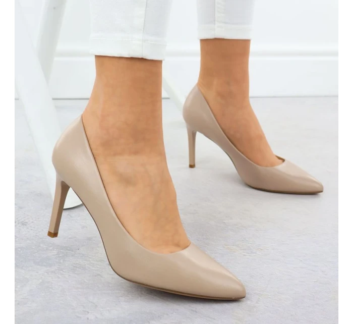 Béžové lodičky na jehlovém podpatku Sergio model 22013077 - LEONE Béžové lodičky na jehlovém podpatku Sergio model 22013077 - LEONE