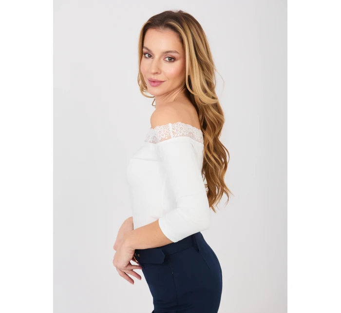 Bluzka RV BZ model 22013865 ecru - FPrice Bluzka RV BZ model 22013865 ecru - FPrice