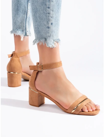 Trendy dámské sandály hnědé na širokém podpatku Trendy dámské sandály hnědé na širokém podpatku