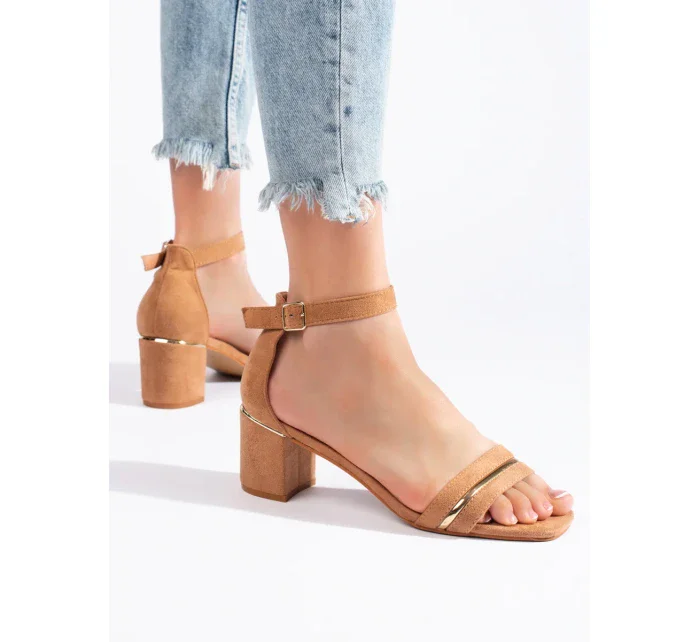 Trendy dámské sandály hnědé na širokém podpatku Trendy dámské sandály hnědé na širokém podpatku