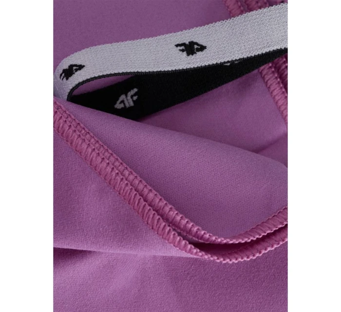 Rychleschnoucí sportovní ručník S (65 x 90 cm) 4F 4FWMM00ATOWU062-54S Rychleschnoucí sportovní ručník S (65 x 90 cm) 4F 4FWMM00ATOWU062-54S