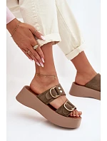 Dámské platformové pantofle se zlatými sponami olivové Nelirae