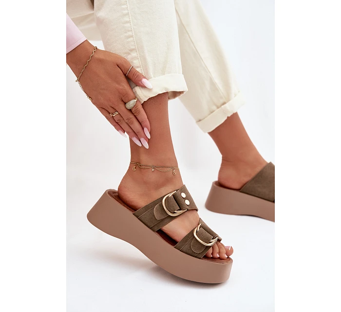 Dámské platformové pantofle se zlatými sponami olivové Nelirae