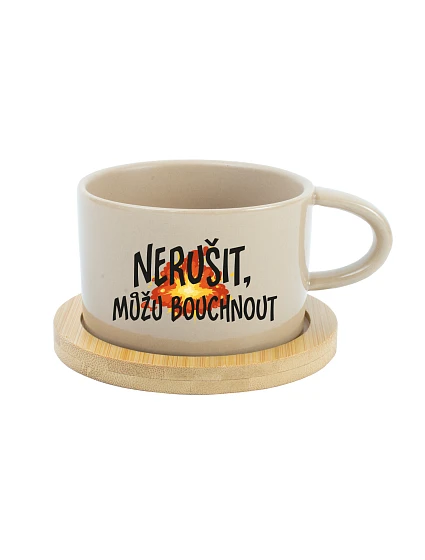 NERUŠIT, MŮŽU BOUCHNOUT. - krémový hrníček makronka 200 ml NERUŠIT, MŮŽU BOUCHNOUT. - krémový hrníček makronka 200 ml