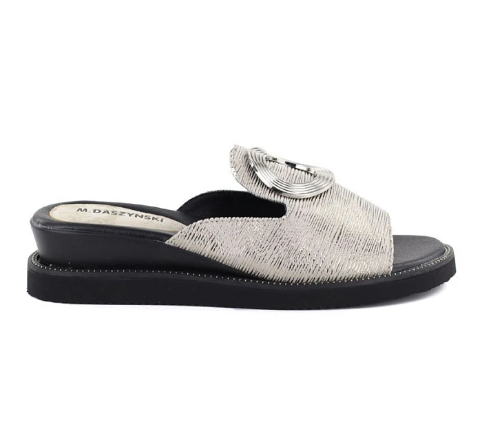 Dámské žabky na nízkém podpatku ve stříbrné barvě M.Daszynski MR2267-7