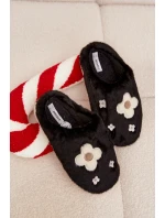 Dámské papuče s kožíškem a květinkami – černé Selinne Dámské papuče s kožíškem a květinkami – černé Selinne