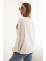 Dámská blůza s viskózou, s nařaseným výstřihem a ozdobou béžová