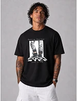 Tshirt męski z nadrukiem bawełniany oversize czarny model 22216089 - FashionStreet Tshirt męski z nadrukiem bawełniany oversize czarny model 22216089 - FashionStreet