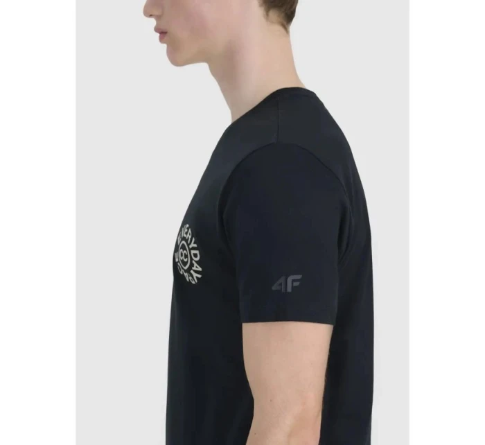 Pánské tričko s potiskem 4F 4FWSS25TTSHM1980-20S Pánské tričko s potiskem 4F 4FWSS25TTSHM1980-20S