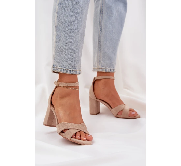 Sandály Na Podpatku Z Eko Semiše Béžové model 21684655 - Boto Sandály Na Podpatku Z Eko Semiše Béžové model 21684655 - Boto