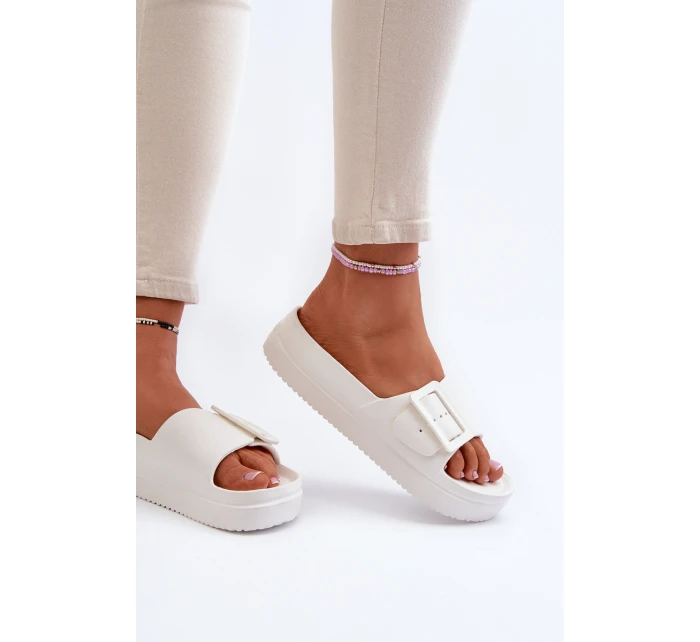 Dámské Pěnové Žabky Na Platformě S Big Star Bílé model 21654884 - Big Star Shoes Dámské Pěnové Žabky Na Platformě S Big Star Bílé model 21654884 - Big Star Shoes