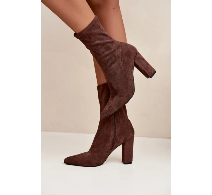 Dámské kozačky na podpatku s prošíváním hnědé Rosivelle Dámské kozačky na podpatku s prošíváním hnědé Rosivelle