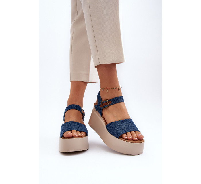Dámské modré džínové sandály na klínku značky Geferia