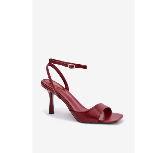 Dámské sandály na jehlovém podpatku z eko kůže - bordó Brisora Dámské sandály na jehlovém podpatku z eko kůže - bordó Brisora