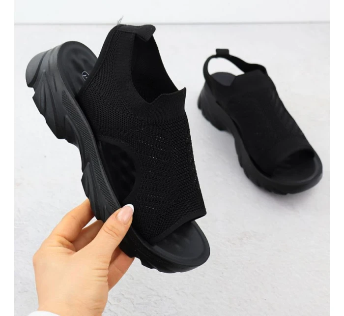 Dámské vestavěné černé sandály Potocki TO90302