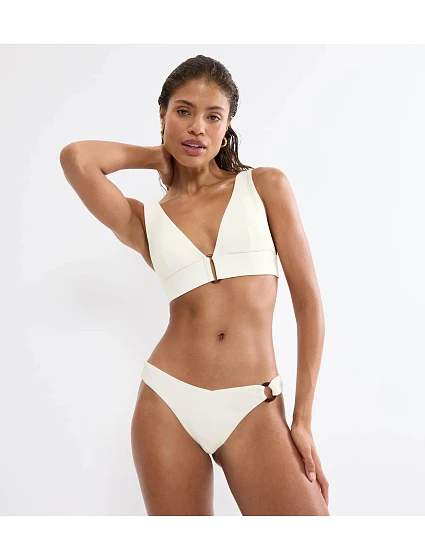 SUMMER DUNE - Bikini top s hlubokým výstřihem a texturou Triumph SUMMER DUNE - Bikini top s hlubokým výstřihem a texturou Triumph