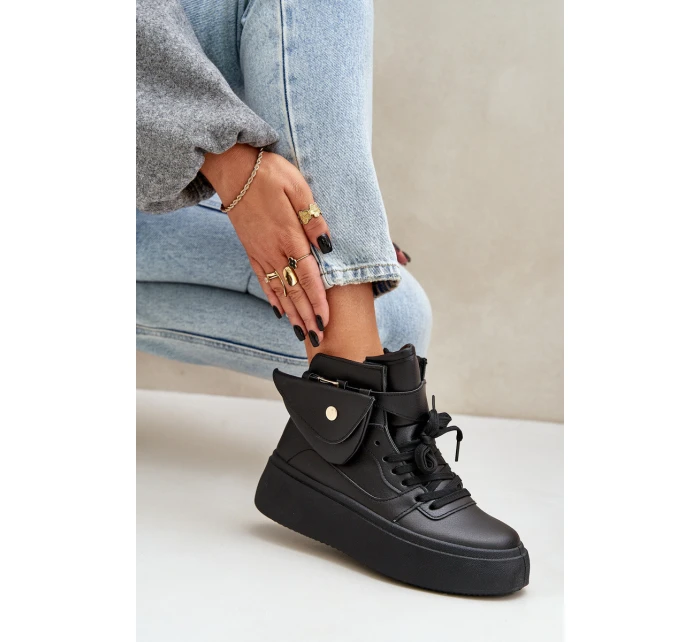 Vysoké sneakersy s kapsou na platformě černé Saramis Vysoké sneakersy s kapsou na platformě černé Saramis