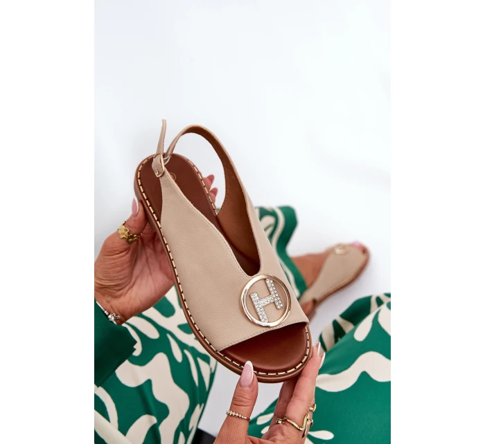 Ploché elegantní sandály s ozdobou béžové Iseliria Ploché elegantní sandály s ozdobou béžové Iseliria