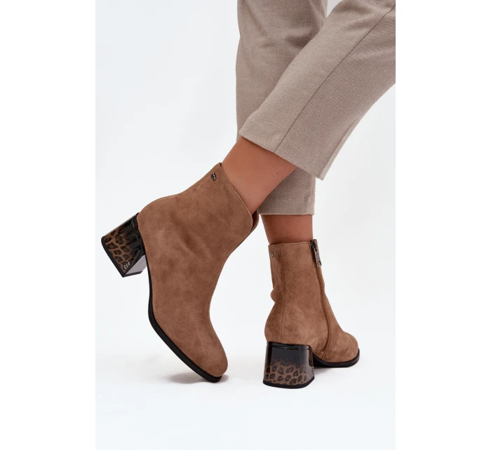 Dámské kotníkové boty z přírodní semiš s podpatkem vyhřívané model 21713380 Camel - VINCEZA