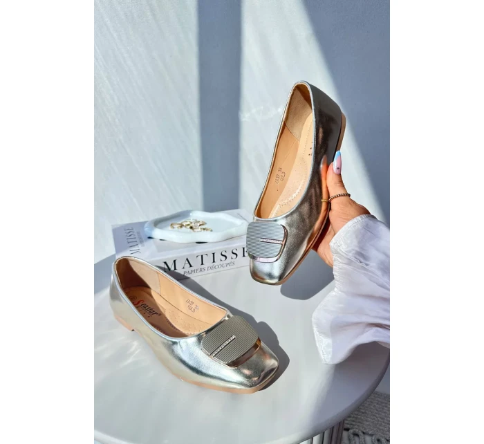 Dámské baleríny z eko kůže se zlatým zdobením model 21106956 - Kesi