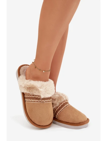 Dámské pantofle s kožíškem a výšivkou – camel Devianne Dámské pantofle s kožíškem a výšivkou – camel Devianne