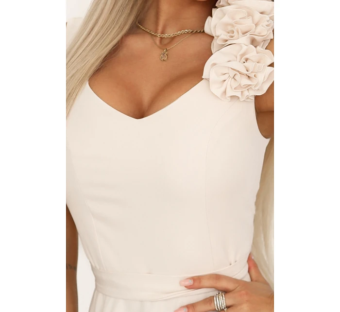 model 22067486 Elegantní večerní maxi šaty s rozparkem a růžemi béžové - numoco