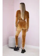 Velurová souprava s nápisem Queen camel Velurová souprava s nápisem Queen camel