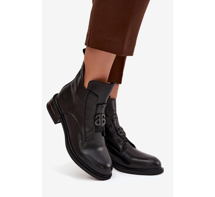 Dámské kotníkové boty zateplené s ozdobným detailem Briselda – černé Dámské kotníkové boty zateplené s ozdobným detailem Briselda – černé