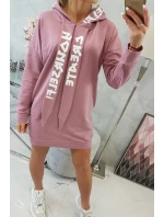 Oversize šaty s kapucí tmavě růžové Oversize šaty s kapucí tmavě růžové