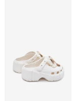 Dětské Dívčí Pantofle Z Pěny S Mašlí A Ozdobami Bílé Selvana Dětské Dívčí Pantofle Z Pěny S Mašlí A Ozdobami Bílé Selvana