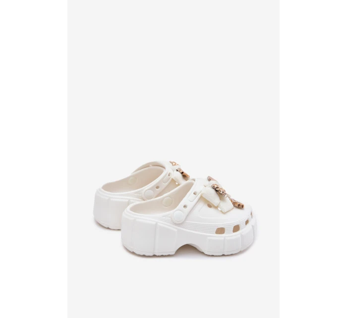 Dětské Dívčí Pantofle Z Pěny S Mašlí A Ozdobami Bílé Selvana Dětské Dívčí Pantofle Z Pěny S Mašlí A Ozdobami Bílé Selvana