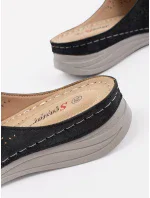 Originální černé nazouváky dámské na plochém podpatku Originální černé nazouváky dámské na plochém podpatku