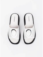 Klasické dámské nazouváky model 21033458 platforma - GOODIN