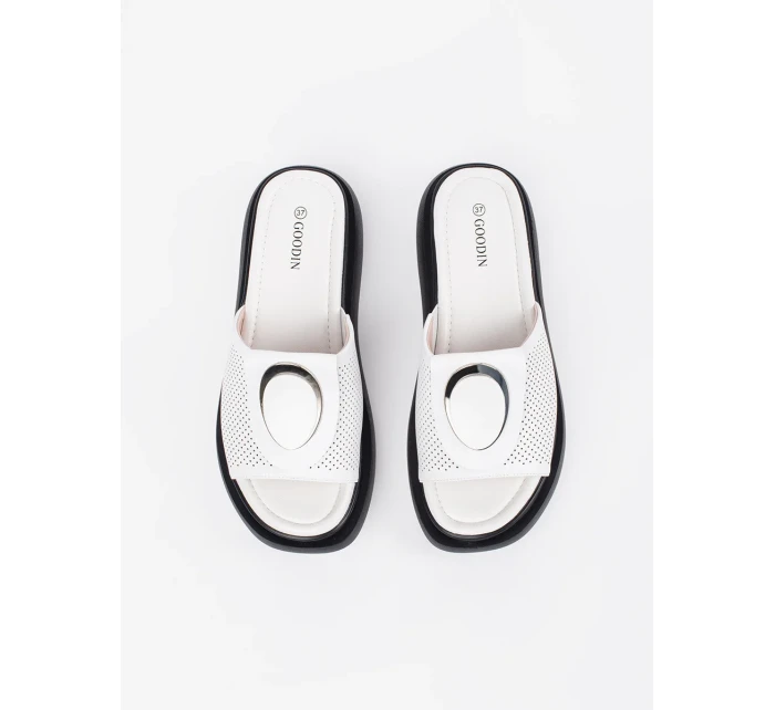 Klasické dámské nazouváky model 21033458 platforma - GOODIN