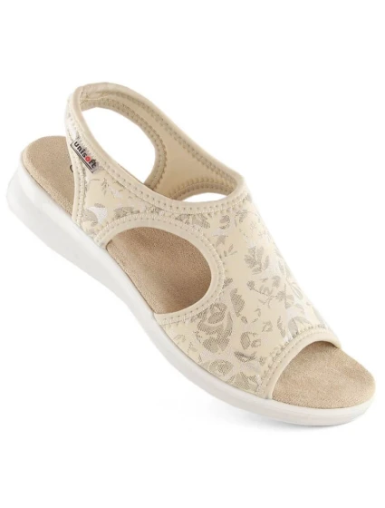 Dámské pohodlné nazouvací sandály béžové model 22014917 - Unisoft Dámské pohodlné nazouvací sandály béžové model 22014917 - Unisoft